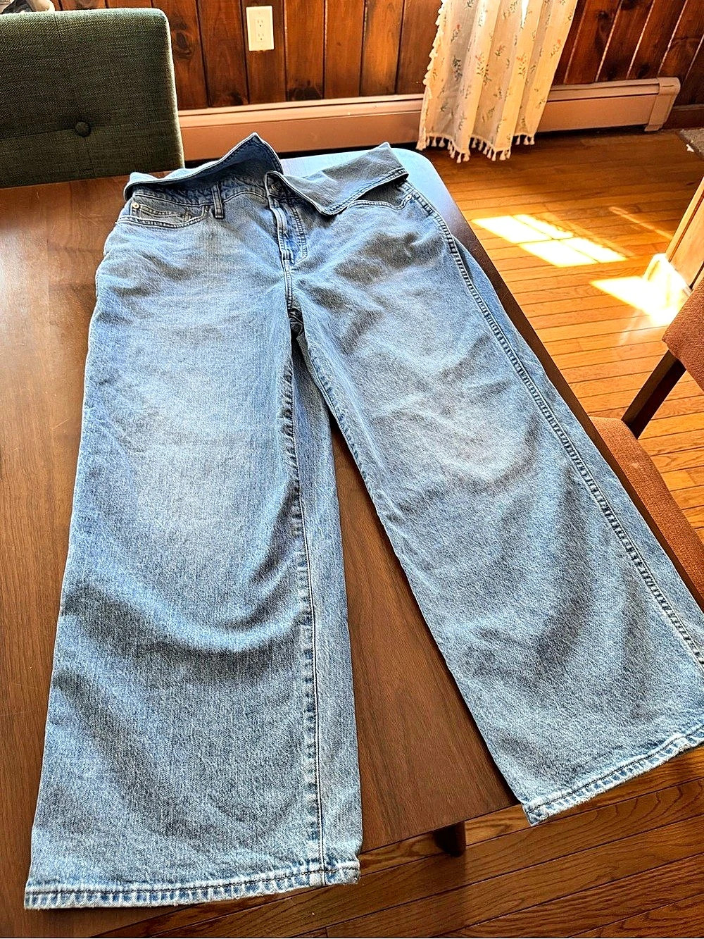 Madewell The Perfect Vintage Wide-Leg Crop Jean in Pickford Wash: Foldover-Waist